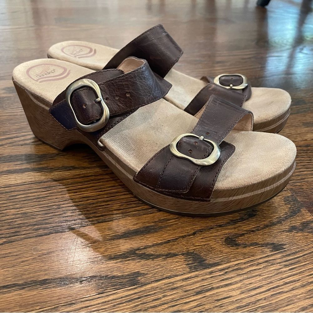 DANSKO Sophie Teak Vintage Pull Up Sandals Brown Leather Buckle Slip Ons